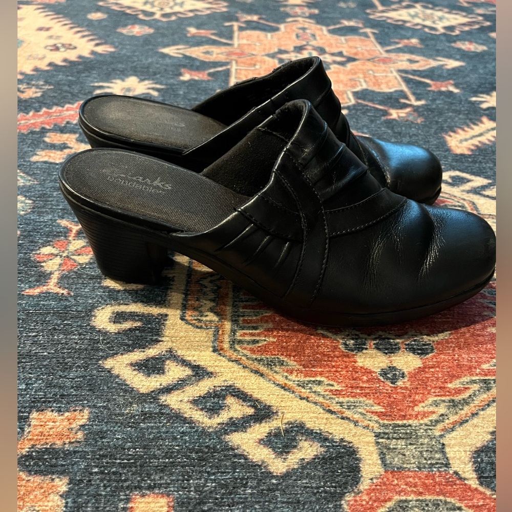 Clark’s slip on clogs/mules - Picture 1 of 6